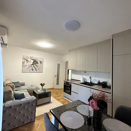 Talija 3 Apartment *